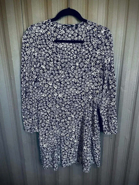Uniqlo Ditsy Floral Dress Daisy Print Lightweight Black White Yellow L Cottage - Picture 8 of 15